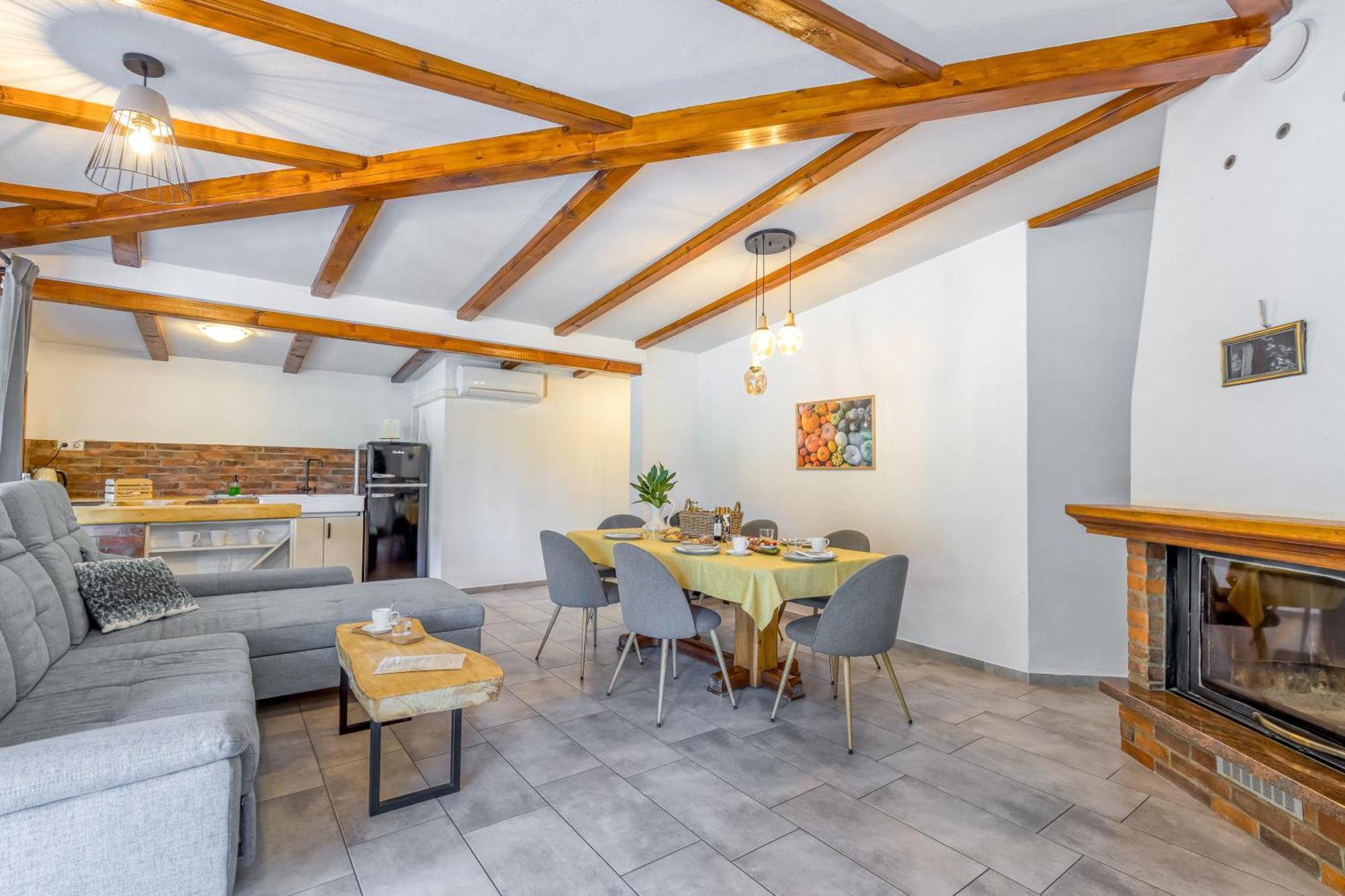 Bajsova Domacija Apartment Podcetrtek Phòng bức ảnh